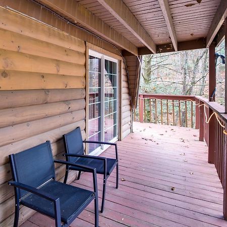 Gatlinburg A-Frame Home With Hot Tub Near Parkway Екстериор снимка