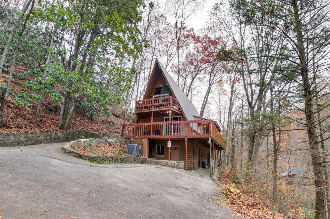 Gatlinburg A-Frame Home With Hot Tub Near Parkway Екстериор снимка