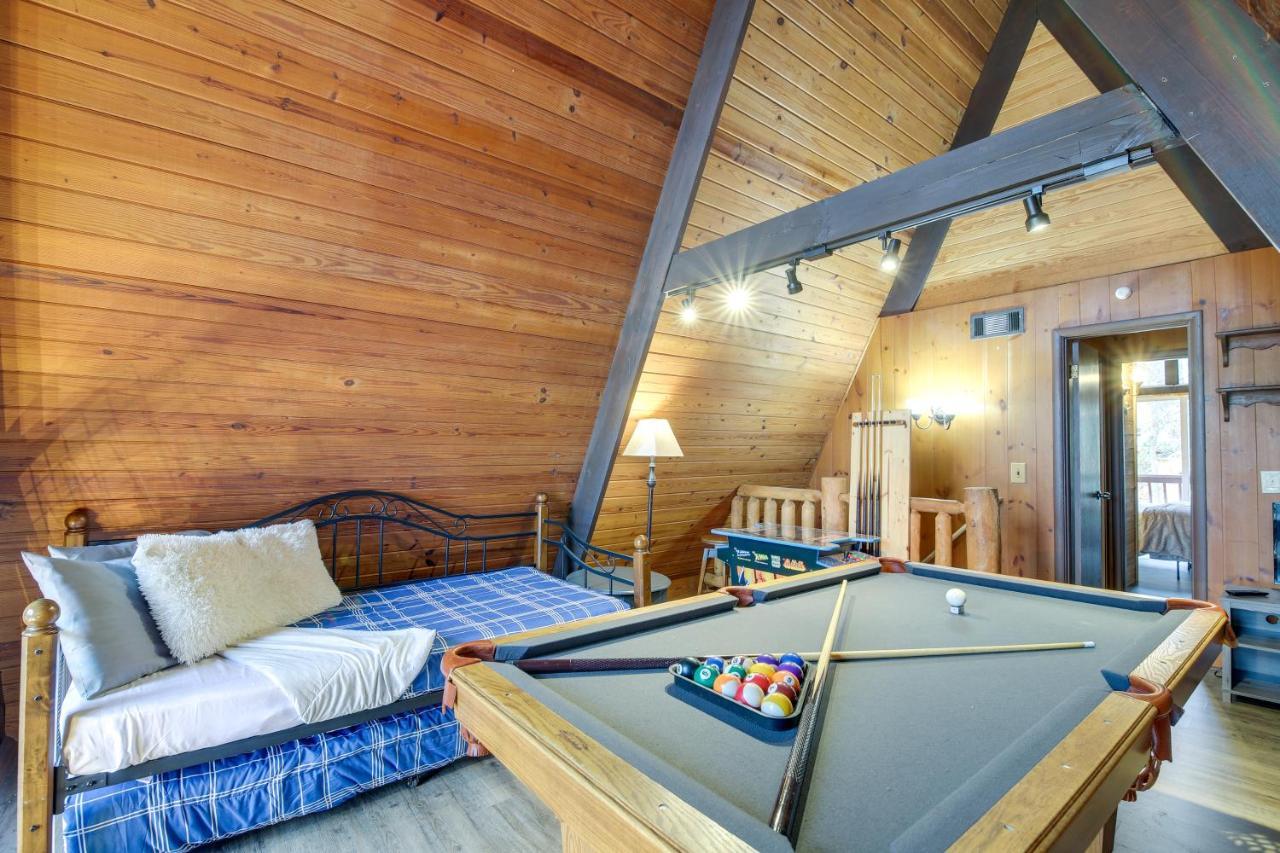 Gatlinburg A-Frame Home With Hot Tub Near Parkway Екстериор снимка